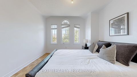 Photo 23 at 19 La Rocca Avenue, Vellore Village, Vaughan