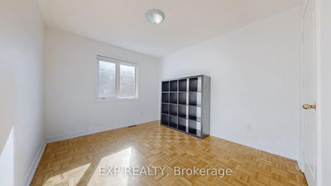 Photo 25 at 19 La Rocca Avenue, Vellore Village, Vaughan