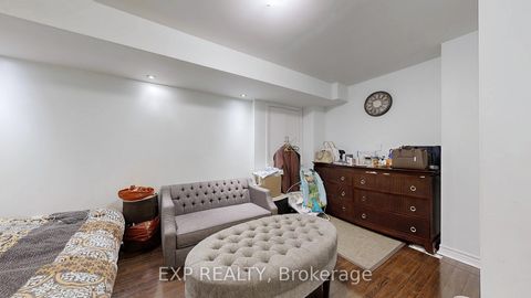 Photo 29 at 19 La Rocca Avenue, Vellore Village, Vaughan