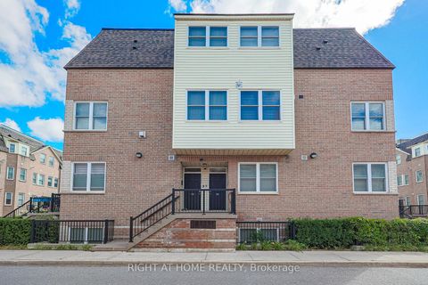 Photo 3 at 78 - 760 Lawrence Avenue W, Glen Park, Toronto