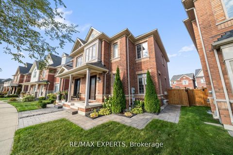 Photo 3 at 198 Moody Drive, Kleinburg, Vaughan