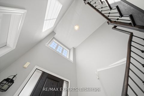 Photo 6 at 198 Moody Drive, Kleinburg, Vaughan