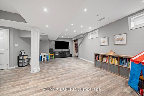 Photo 31 at 198 Moody Drive, Kleinburg, Vaughan