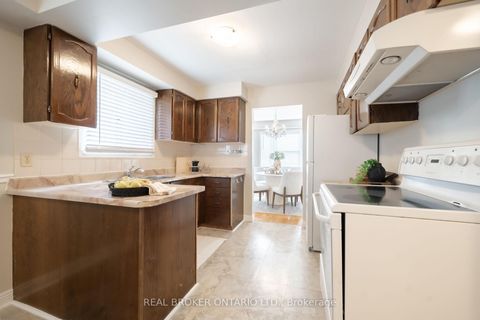 Photo 10 at 11 Blue Lagoon Court, Eglinton East, Toronto