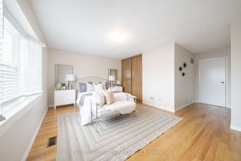 Photo 17 at 11 Blue Lagoon Court, Eglinton East, Toronto