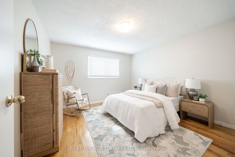 Photo 21 at 11 Blue Lagoon Court, Eglinton East, Toronto