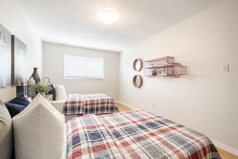 Photo 24 at 11 Blue Lagoon Court, Eglinton East, Toronto