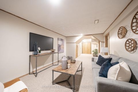 Photo 31 at 11 Blue Lagoon Court, Eglinton East, Toronto