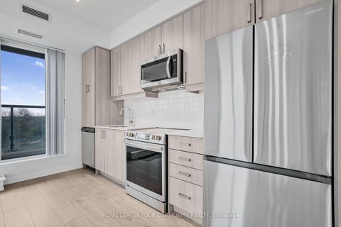 Photo 8 at 204 - 7895 Jane Street, Concord, Vaughan