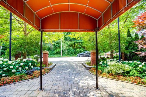 Photo 3 at 601 - 451 Rosewell Avenue, Lawrence Park South, Toronto