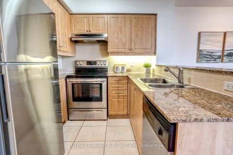 Photo 14 at 601 - 451 Rosewell Avenue, Lawrence Park South, Toronto