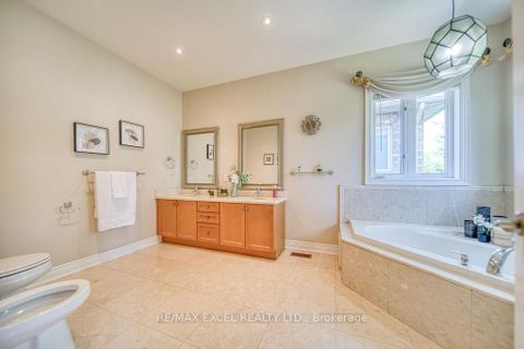 Photo 24 at 166 Townsgate Drive, Yorkhill, Vaughan