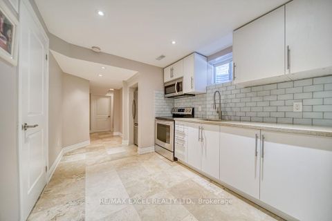 Photo 37 at 166 Townsgate Drive, Yorkhill, Vaughan