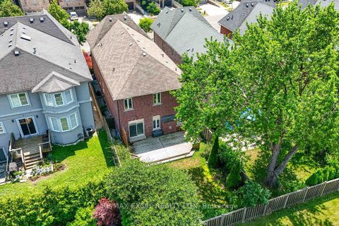 Photo 45 at 166 Townsgate Drive, Yorkhill, Vaughan