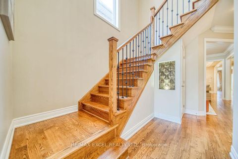 Photo 48 at 166 Townsgate Drive, Yorkhill, Vaughan