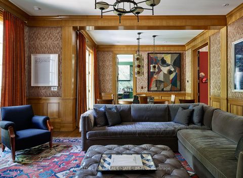 Photo 7 at 10 Shorncliffe Avenue, Casa Loma, Toronto