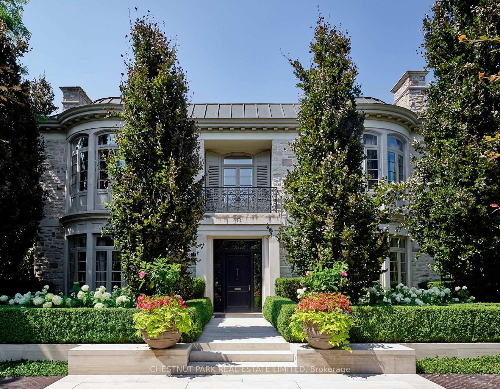 10 Shorncliffe Avenue, Casa Loma, Toronto by Loree Meneguzzi Real Estate 10 Shorncliffe Avenue, Casa Loma, Toronto