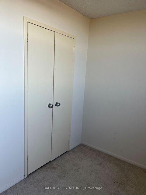 Photo 7 at 1610 - 5 Parkway Forest Drive N, Henry Farm, Toronto