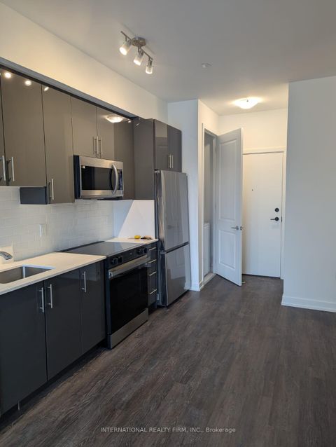 Photo 5 at 102 - 556 MARLEE Avenue, Glen Park, Toronto