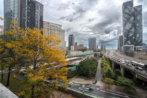 Photo 14 at 808 - 18 Yonge Street, Waterfront Communities C1, Toronto