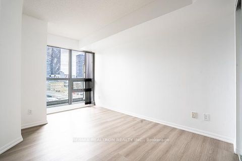 Photo 16 at 808 - 18 Yonge Street, Waterfront Communities C1, Toronto
