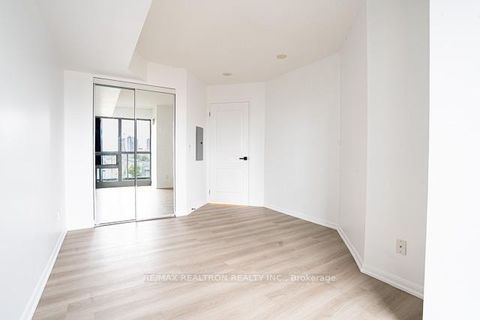 Photo 17 at 808 - 18 Yonge Street, Waterfront Communities C1, Toronto