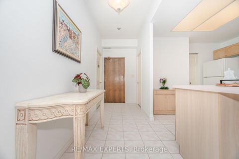 Photo 9 at 121 Woodbridge Avenue, West Woodbridge, Vaughan