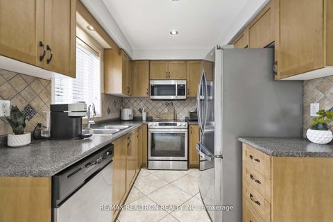 Photo 9 at 287 Wildberry Crescent, Vellore Village, Vaughan