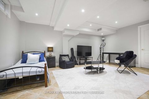 Photo 21 at 287 Wildberry Crescent, Vellore Village, Vaughan