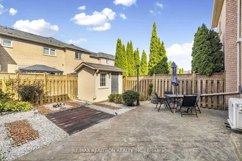 Photo 24 at 287 Wildberry Crescent, Vellore Village, Vaughan