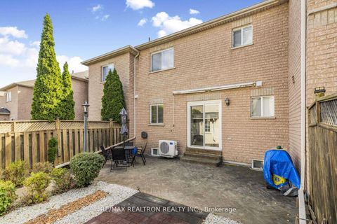 Photo 25 at 287 Wildberry Crescent, Vellore Village, Vaughan