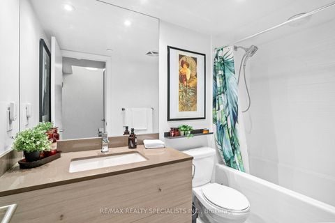 Photo 5 at 610 - 525 Adelaide Street W, Waterfront Communities C1, Toronto