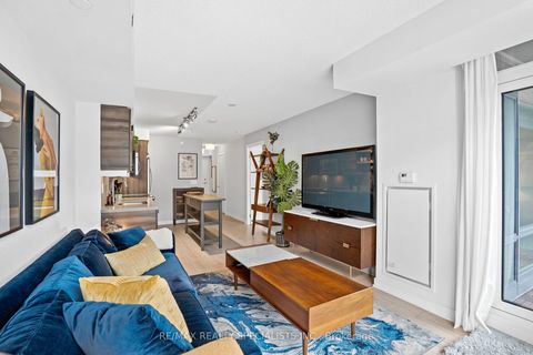 Photo 12 at 610 - 525 Adelaide Street W, Waterfront Communities C1, Toronto