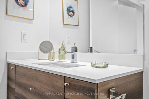 Photo 18 at 610 - 525 Adelaide Street W, Waterfront Communities C1, Toronto