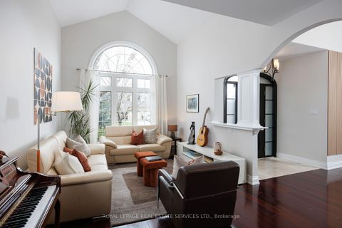 Photo 9 at 1061 Summit Ridge Drive, WT West Oak Trails, Oakville