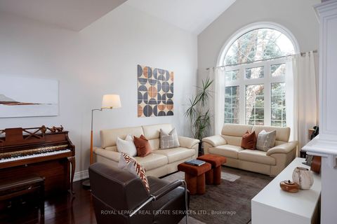 Photo 10 at 1061 Summit Ridge Drive, WT West Oak Trails, Oakville