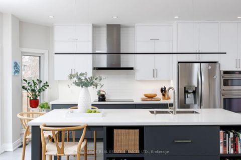 Photo 14 at 1061 Summit Ridge Drive, WT West Oak Trails, Oakville