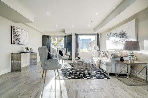 Photo 3 at 11 - 988 Sheppard Avenue W, Bathurst Manor, Toronto