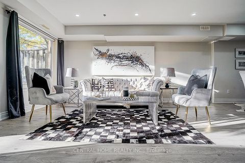 Photo 5 at 11 - 988 Sheppard Avenue W, Bathurst Manor, Toronto