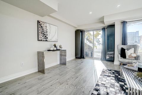 Photo 8 at 11 - 988 Sheppard Avenue W, Bathurst Manor, Toronto