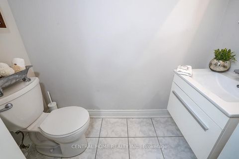 Photo 10 at 11 - 988 Sheppard Avenue W, Bathurst Manor, Toronto