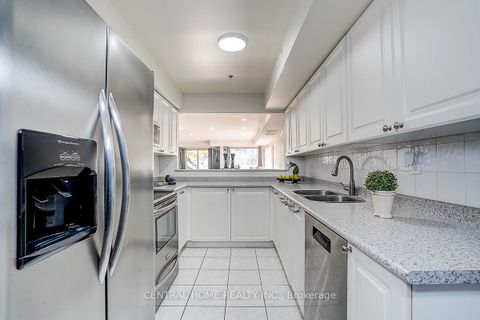 Photo 14 at 11 - 988 Sheppard Avenue W, Bathurst Manor, Toronto