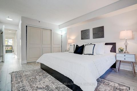 Photo 18 at 11 - 988 Sheppard Avenue W, Bathurst Manor, Toronto