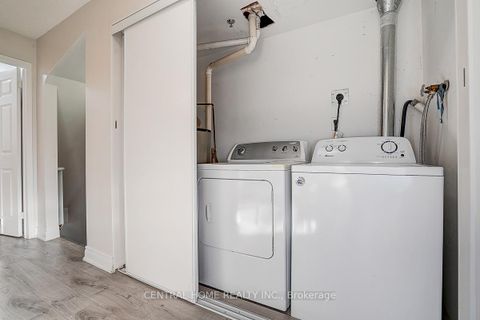 Photo 24 at 11 - 988 Sheppard Avenue W, Bathurst Manor, Toronto
