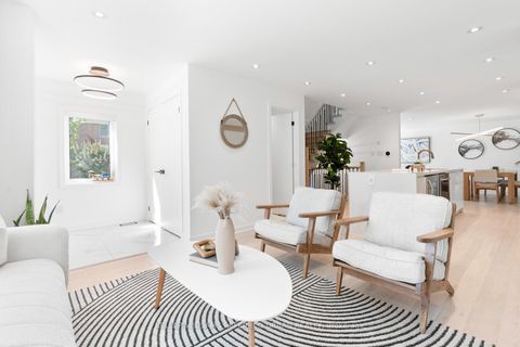 Photo 4 at 96 Glenvale Boulevard, Leaside, Toronto