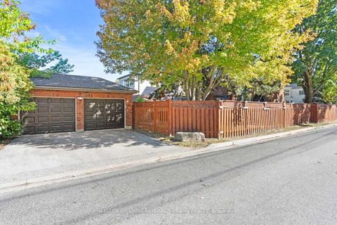 Photo 49 at 96 Glenvale Boulevard, Leaside, Toronto