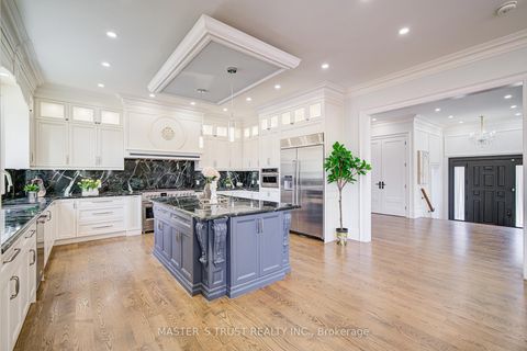 Photo 15 at 36 Sussex Avenue, Crosby, Richmond Hill