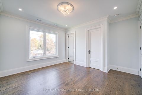 Photo 30 at 36 Sussex Avenue, Crosby, Richmond Hill