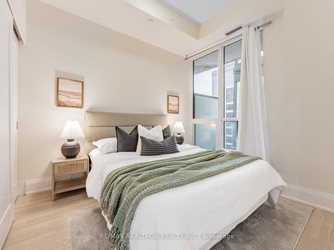 Photo 18 at 1801 - 88 Cumberland Street, Annex, Toronto