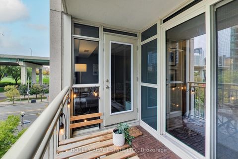 Photo 22 at 616 - 35 Bastion Street, Niagara, Toronto